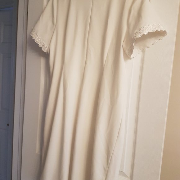 Karl Lagerfeld Paris white dress size 18 - Picture 4 of 4